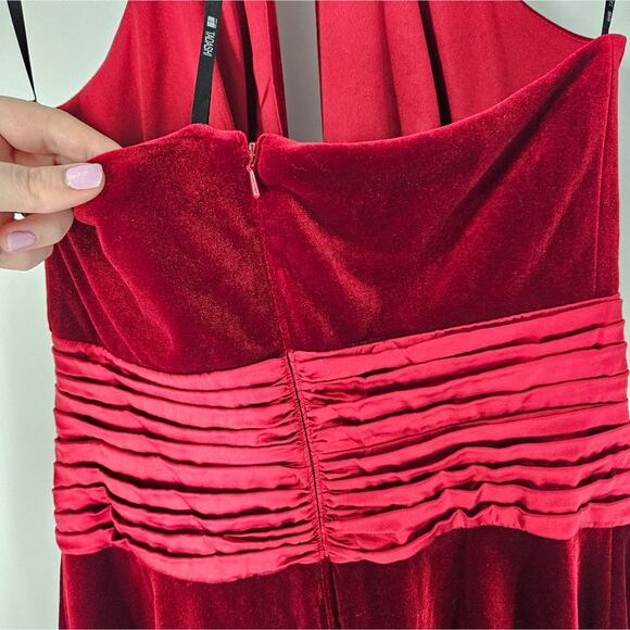 Tadashi Shoji Red Velvet V Neck Halter Midi Dress M - Picture 6 of 9